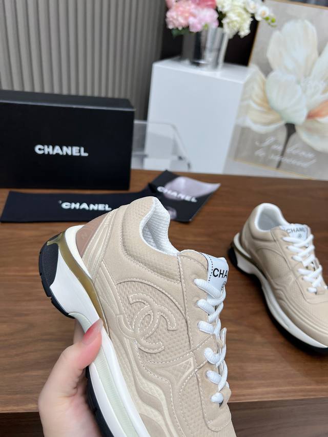 冲量价: P 23C.Chanel 金角大王，银角大王火爆进行中 35－41码 Tpu四色组合大底 原版底 爆款+小红书力推款，怎么搭配都好看，时髦精品必备，精