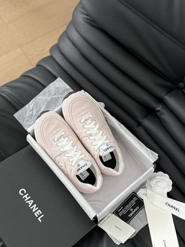 Chanel 24S银角大王新色运动鞋 要对版的找我 只做顶级品质 今年金银角大王新色 必要冲 鞋面材料原版一比一 不做不对版货 Size:35-40
