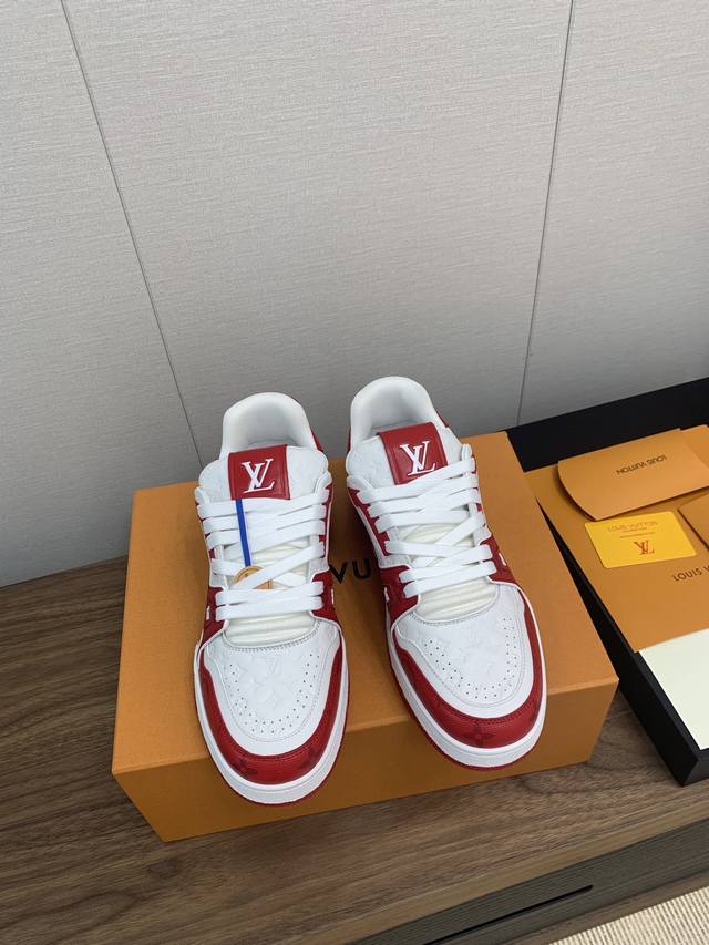 Louis Vuitton 路易威登 Trainer Sneaker 时尚百搭低帮休闲板鞋 男女同款 飞机盒 顶级版本 胖嘟嘟 牛仔布拼皮 情侣感情杠杠款 码数